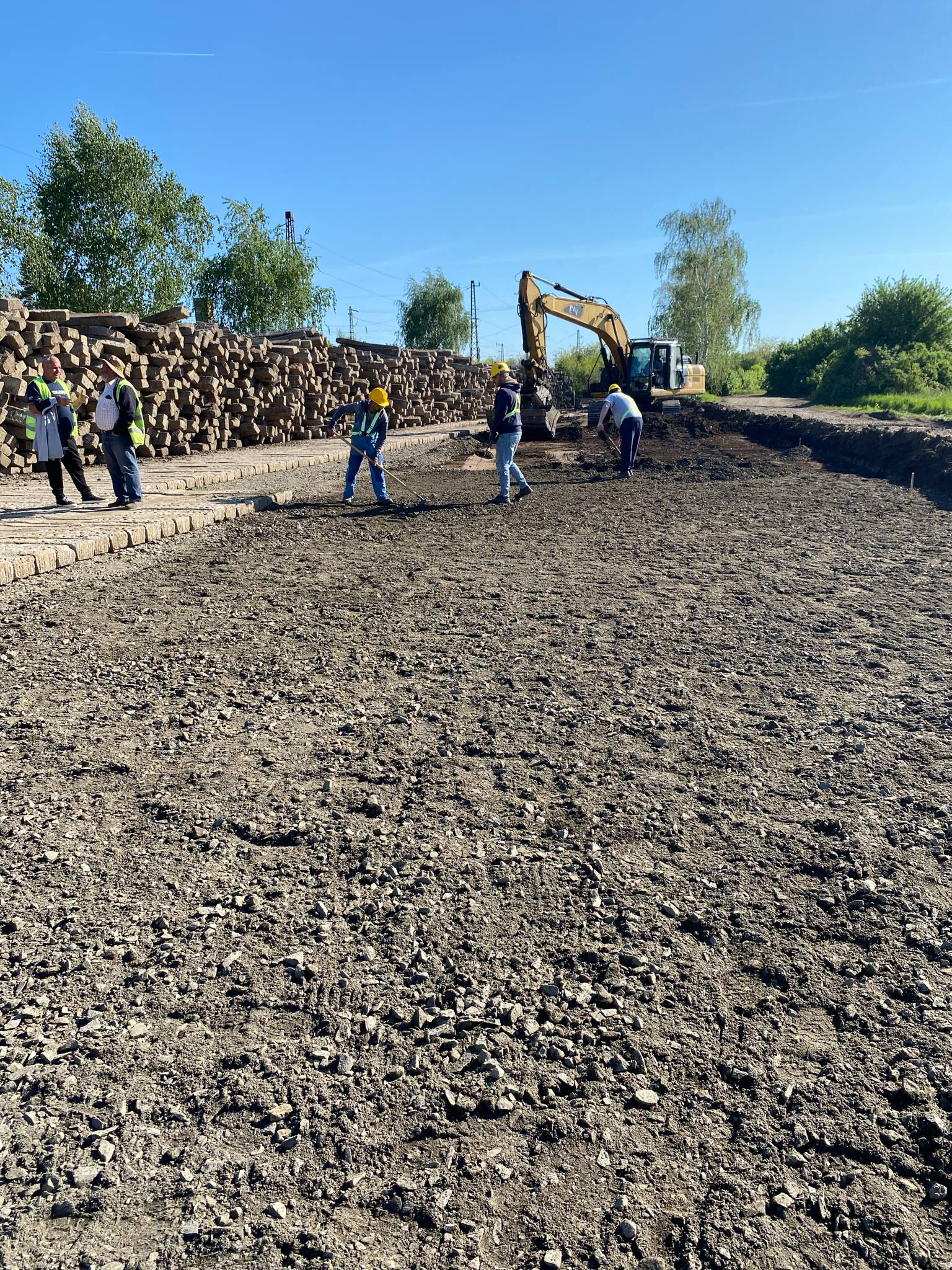 Gépi munka és bontás referenciafotó — 2. kép