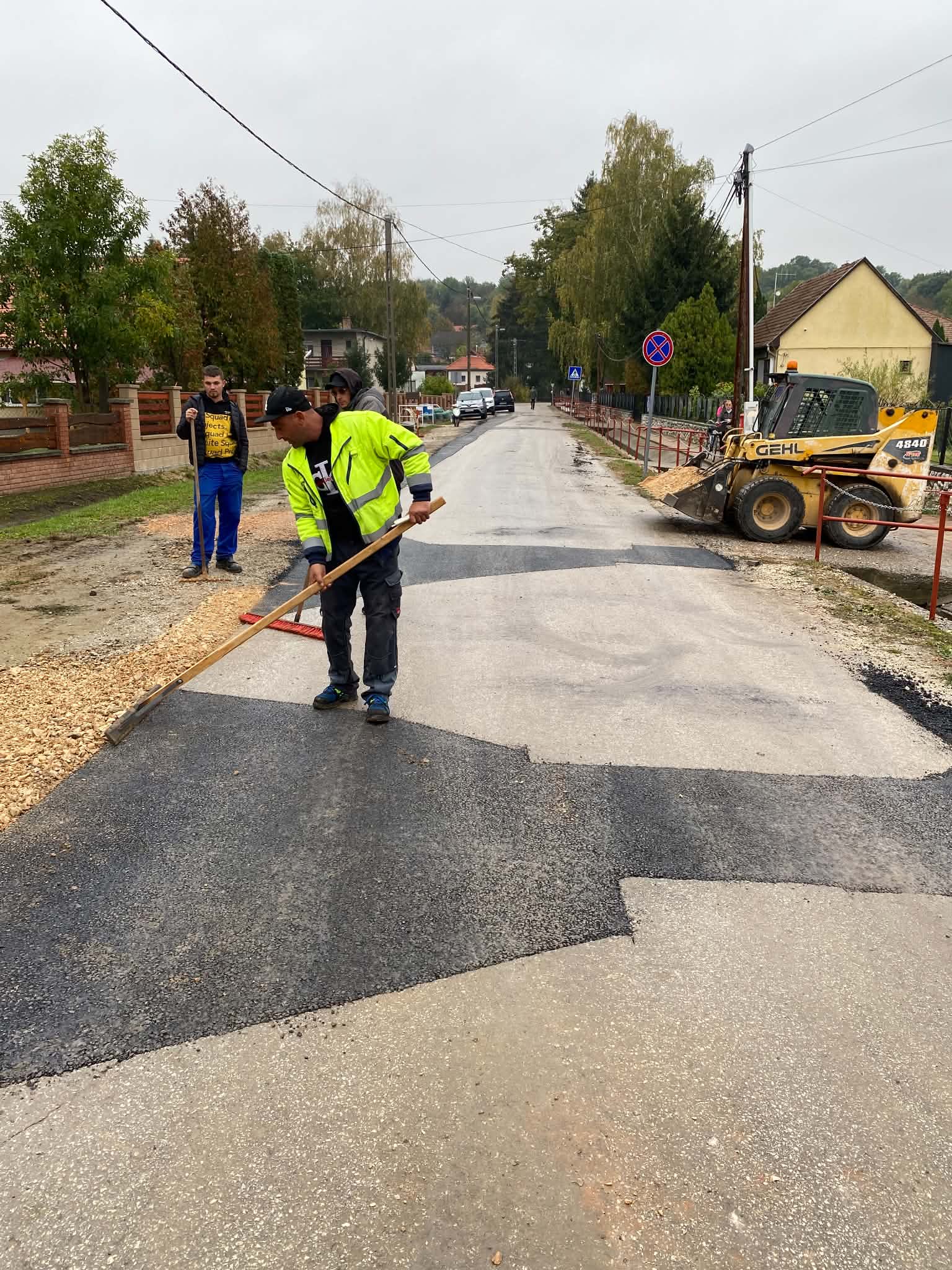 Aszfaltozási referenciamunka — 1. kép
